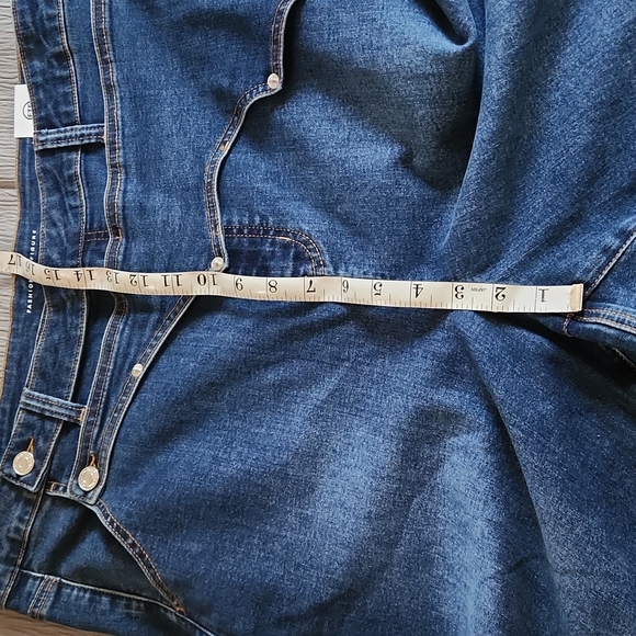 Fashion to Figure High Rise Cross-over Skinny Jeans - Picture 10 of 11